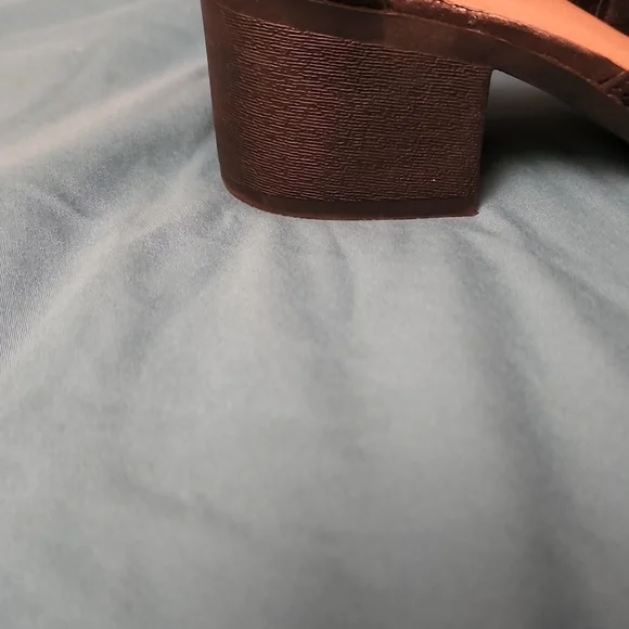 Girls Size 3 shoes - Picture 4 of 4